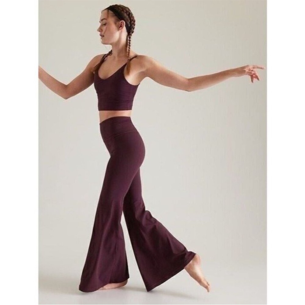 NEW with tags ATHLETA Elation Ultra Flare Pant M Medium Spiced Cabernet 791847
